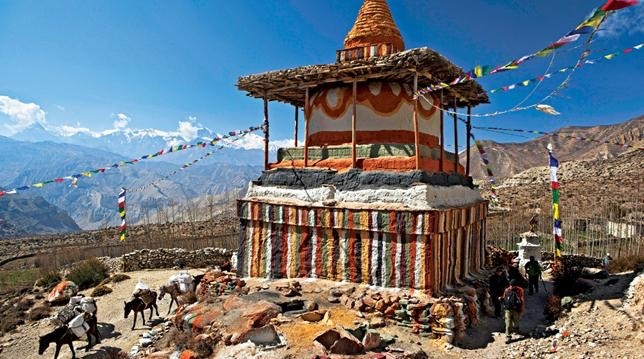 chorten o stupa in Mustang Nepal